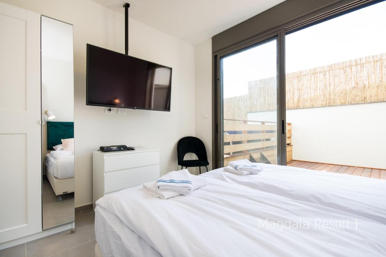 Yalarent Magdala Resort- Luxury Suites With Pool Or Jacuzzi With Sea View Migdal Dış mekan fotoğraf