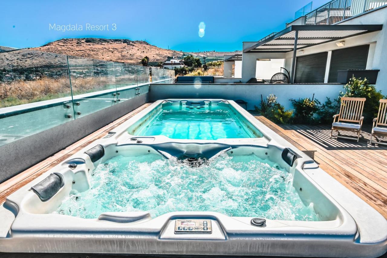 Yalarent Magdala Resort- Luxury Suites With Pool Or Jacuzzi With Sea View Migdal Dış mekan fotoğraf